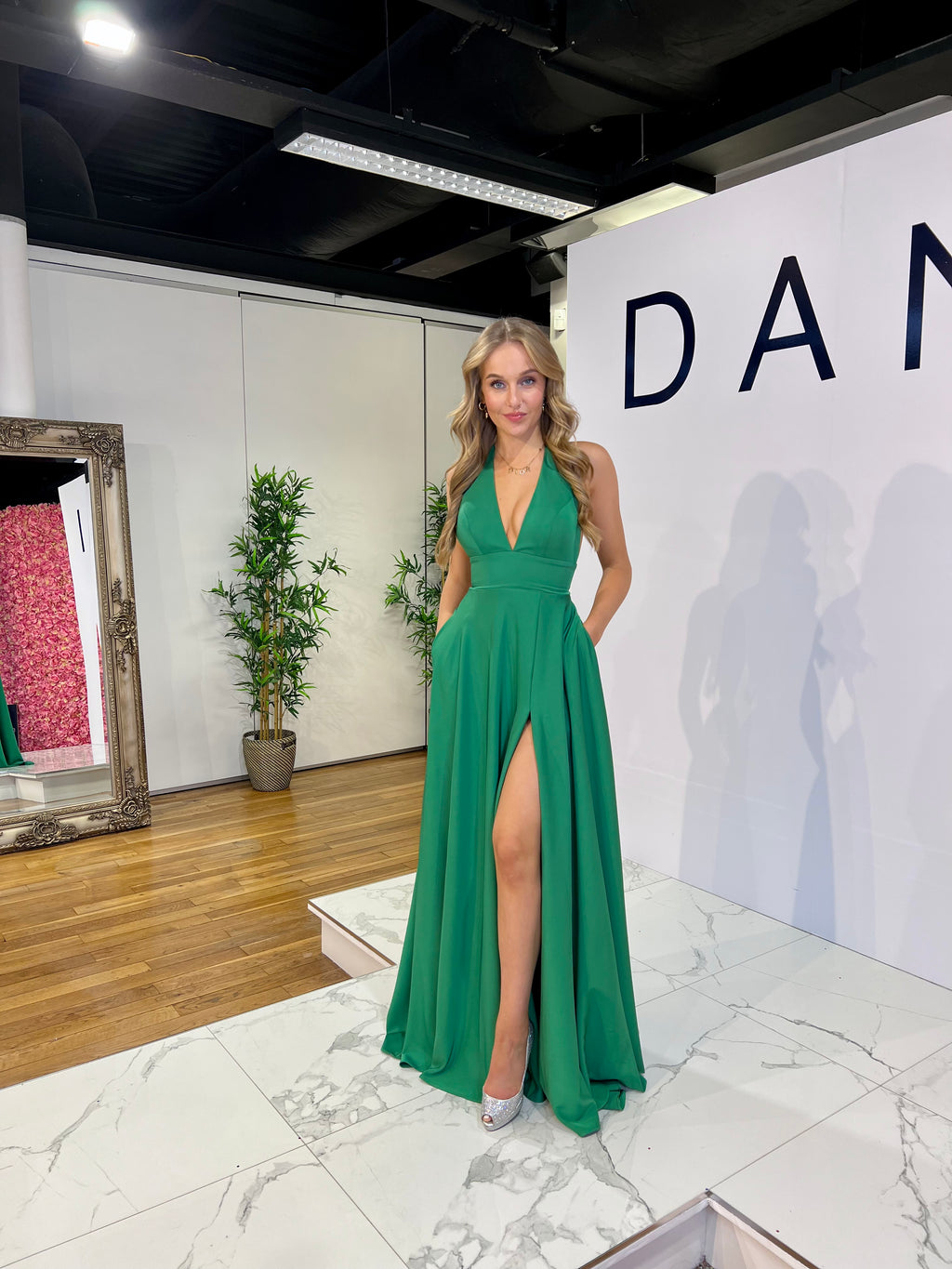 AMARE GREEN DANI AMARE GREEN DANI
